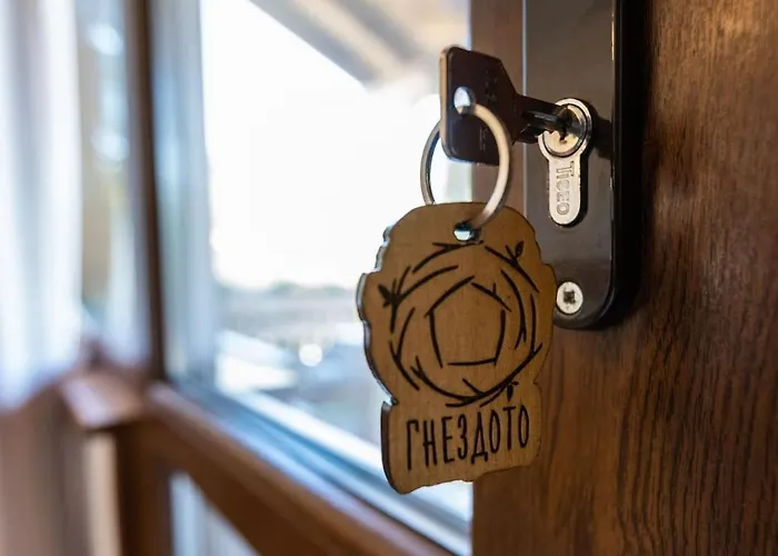 гнездото The Nest 2 *